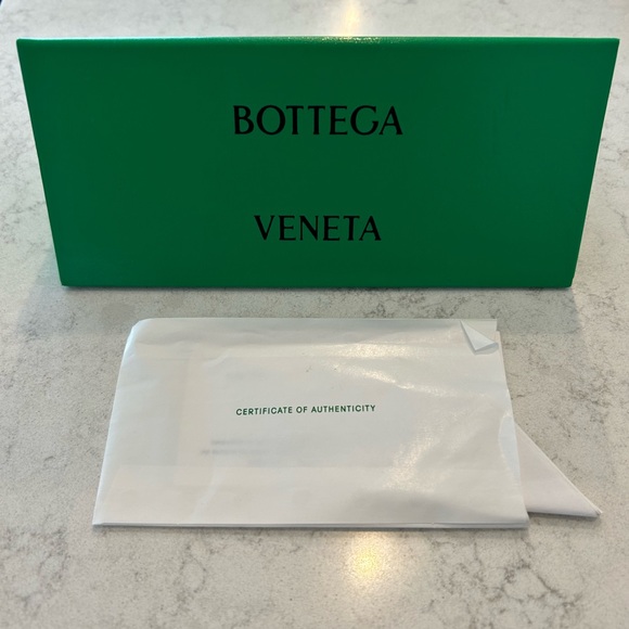 Bottega Veneta Sunglasses - Picture 6 of 7